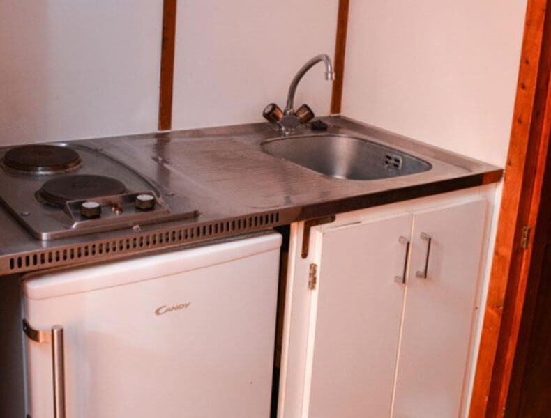 Kitchen area Camarguaise hut rental for 2/4 people