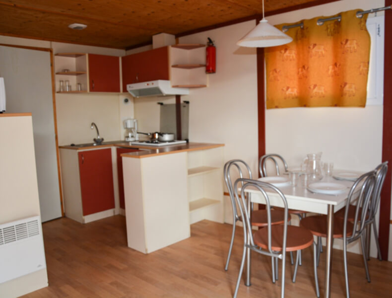 Mediterranean Chalets Lounge for 4/6 people