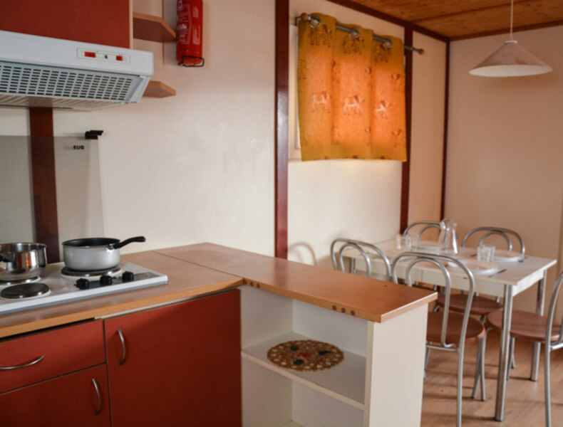 Kitchen area Mediterranean Chalets for 4/6 people