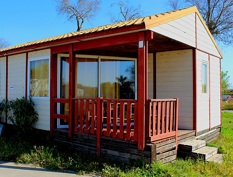 Chalets Méditerranée 4/6 personen, verhuur voor uw vakantie in de buurt van Montpellier, camping le Camarguais in Herault