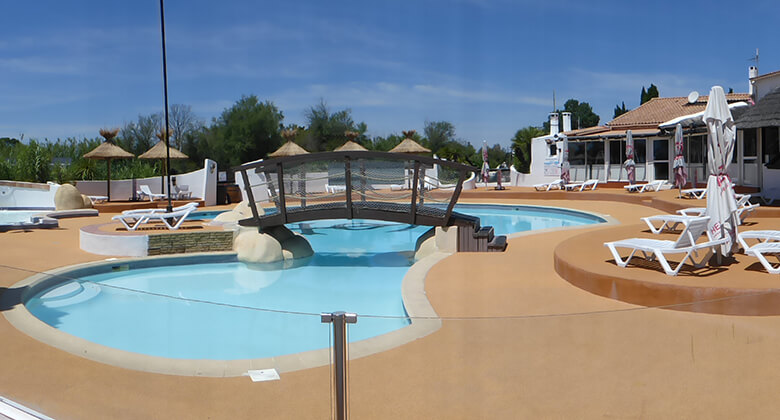 Waterpark Camping le Camarguais in Lattes