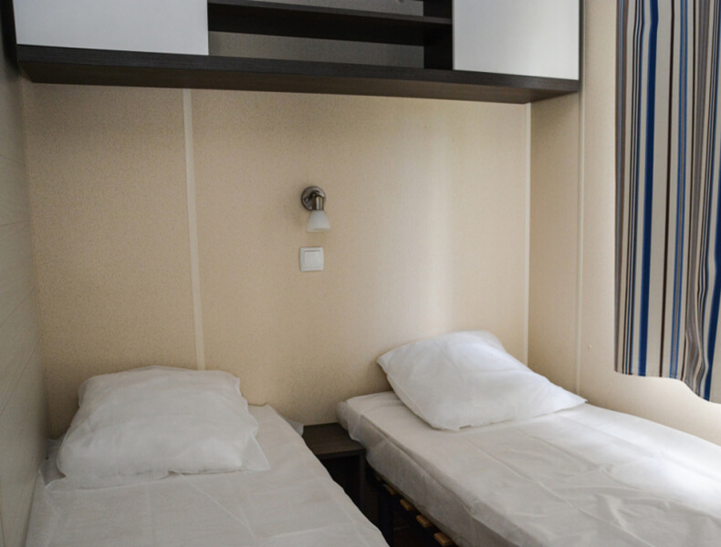 Habitacion con cama individual Mobil-home Abrivado 4/6 personas